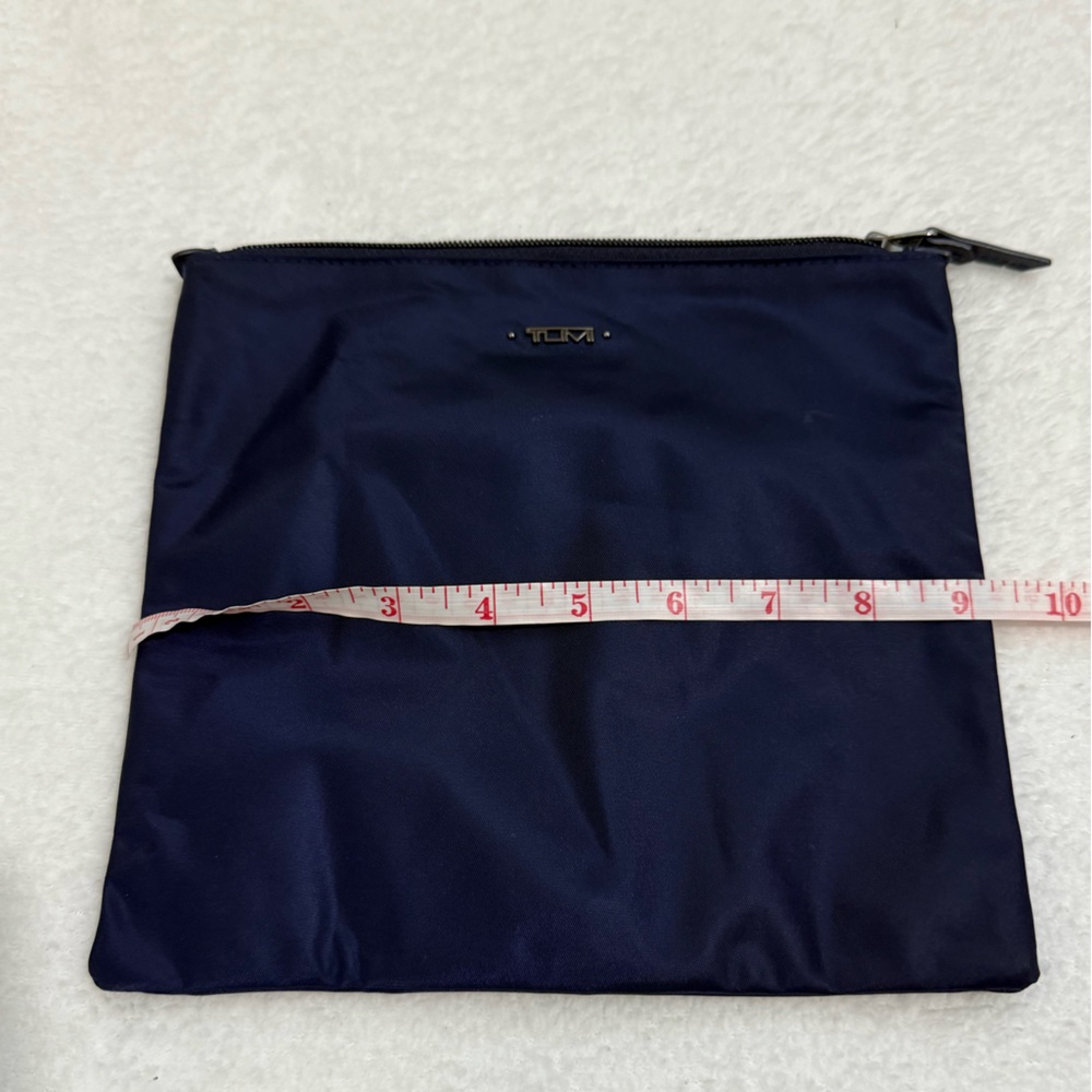 Tumi Toiletry Bag - Picture 3 of 4